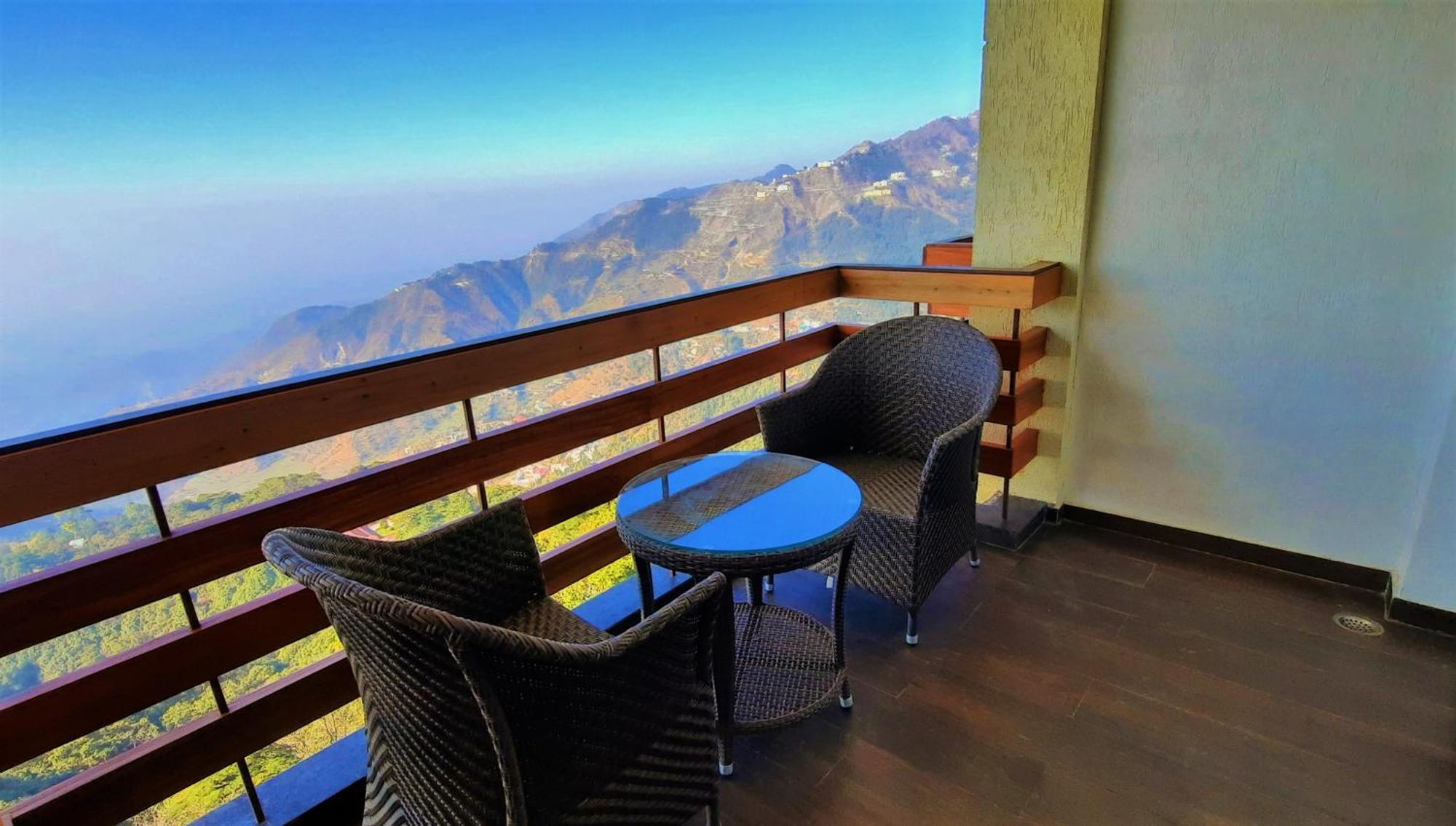Royal Orchid Fort Resort Mussoorie Esterno foto