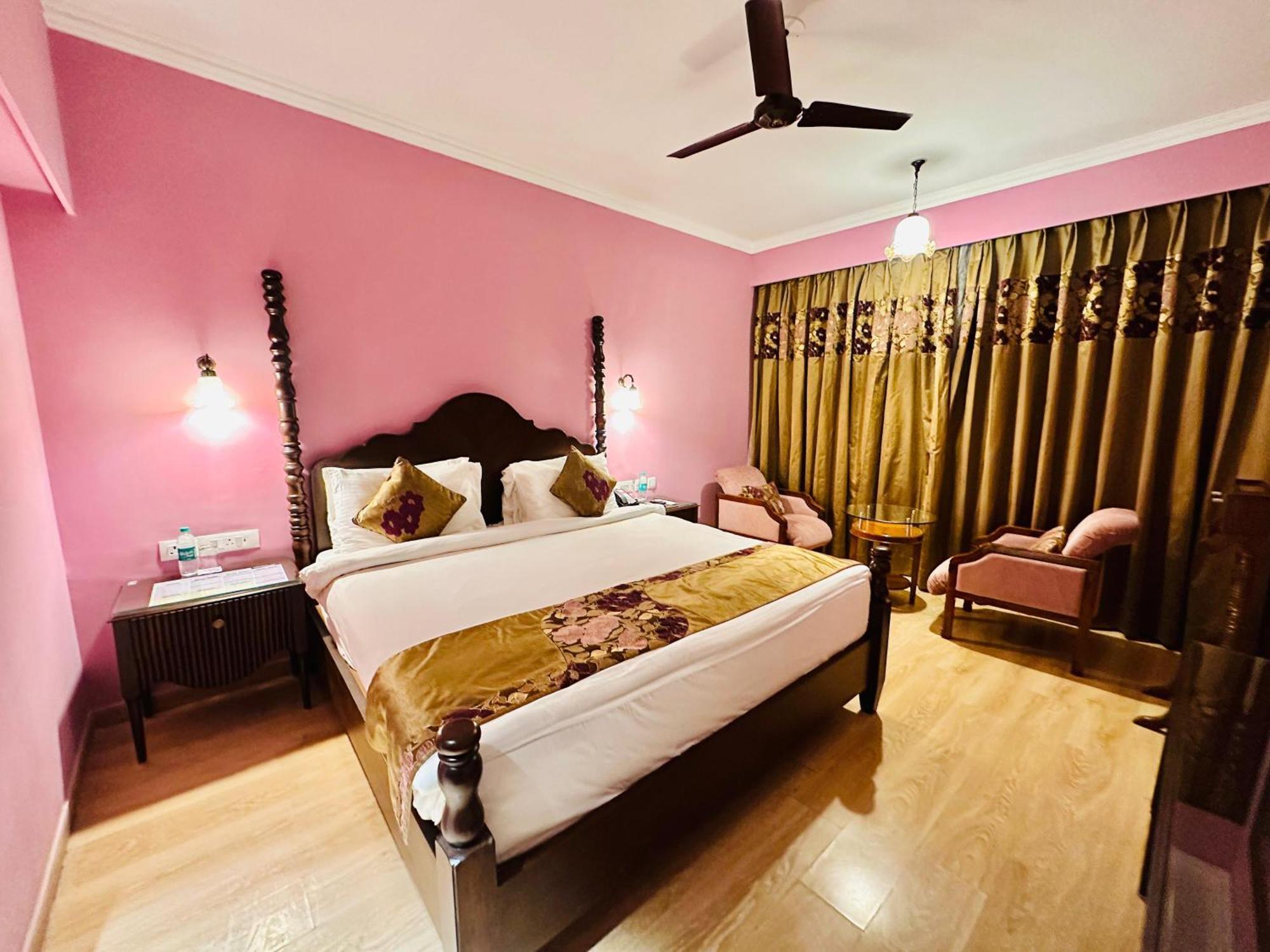 Royal Orchid Fort Resort Mussoorie Esterno foto