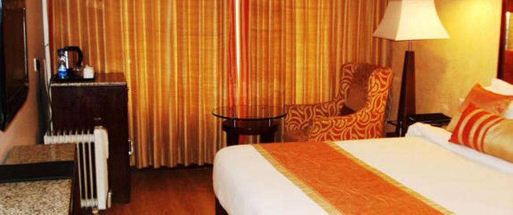 Royal Orchid Fort Resort Mussoorie Esterno foto