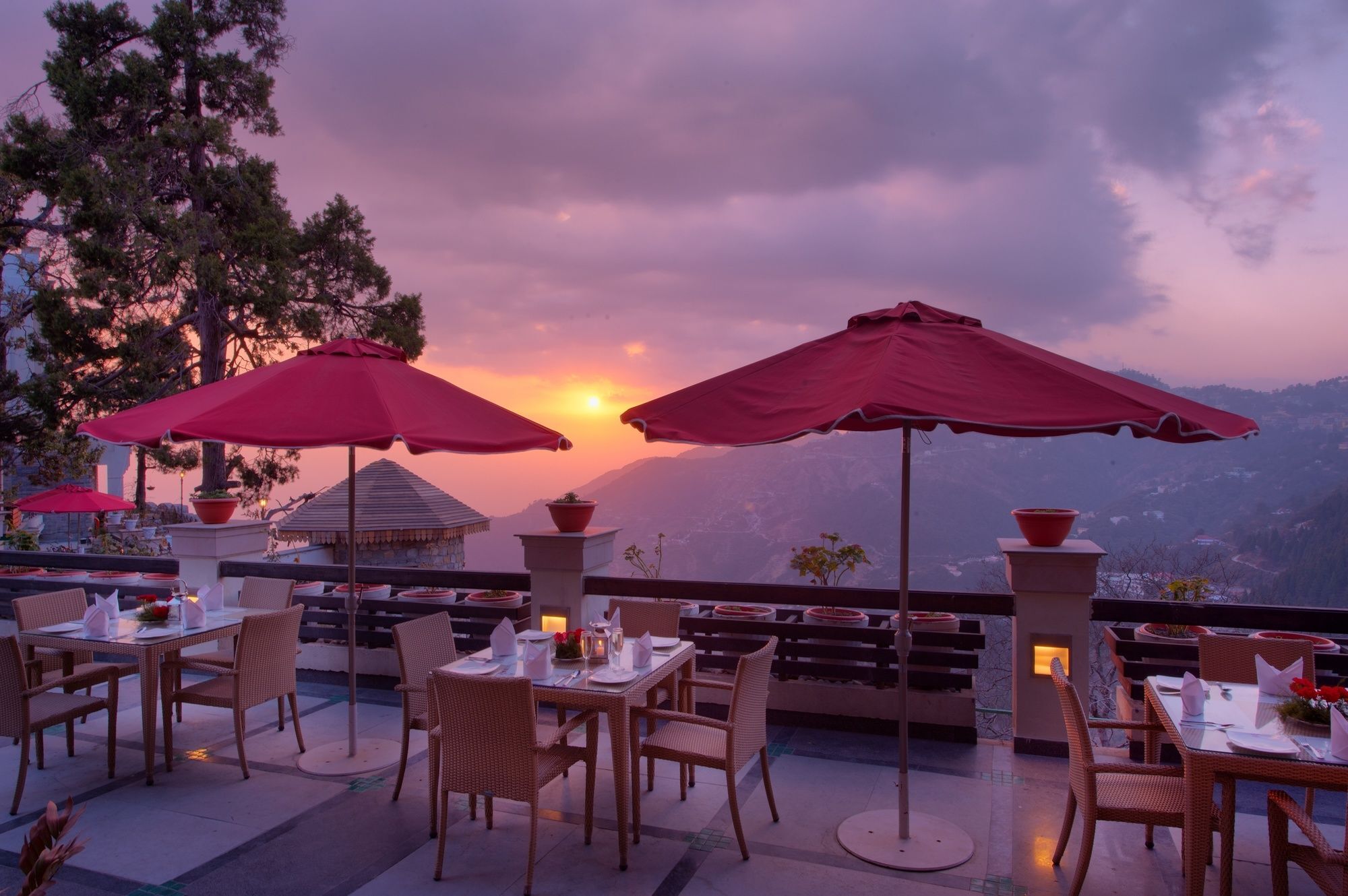 Royal Orchid Fort Resort Mussoorie Esterno foto