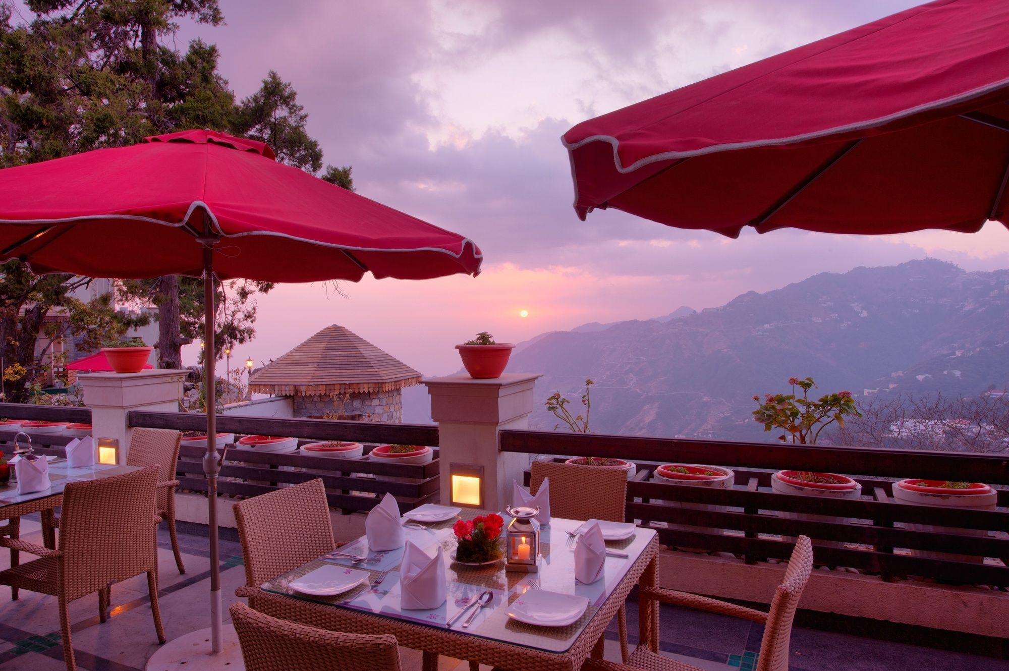 Royal Orchid Fort Resort Mussoorie Esterno foto