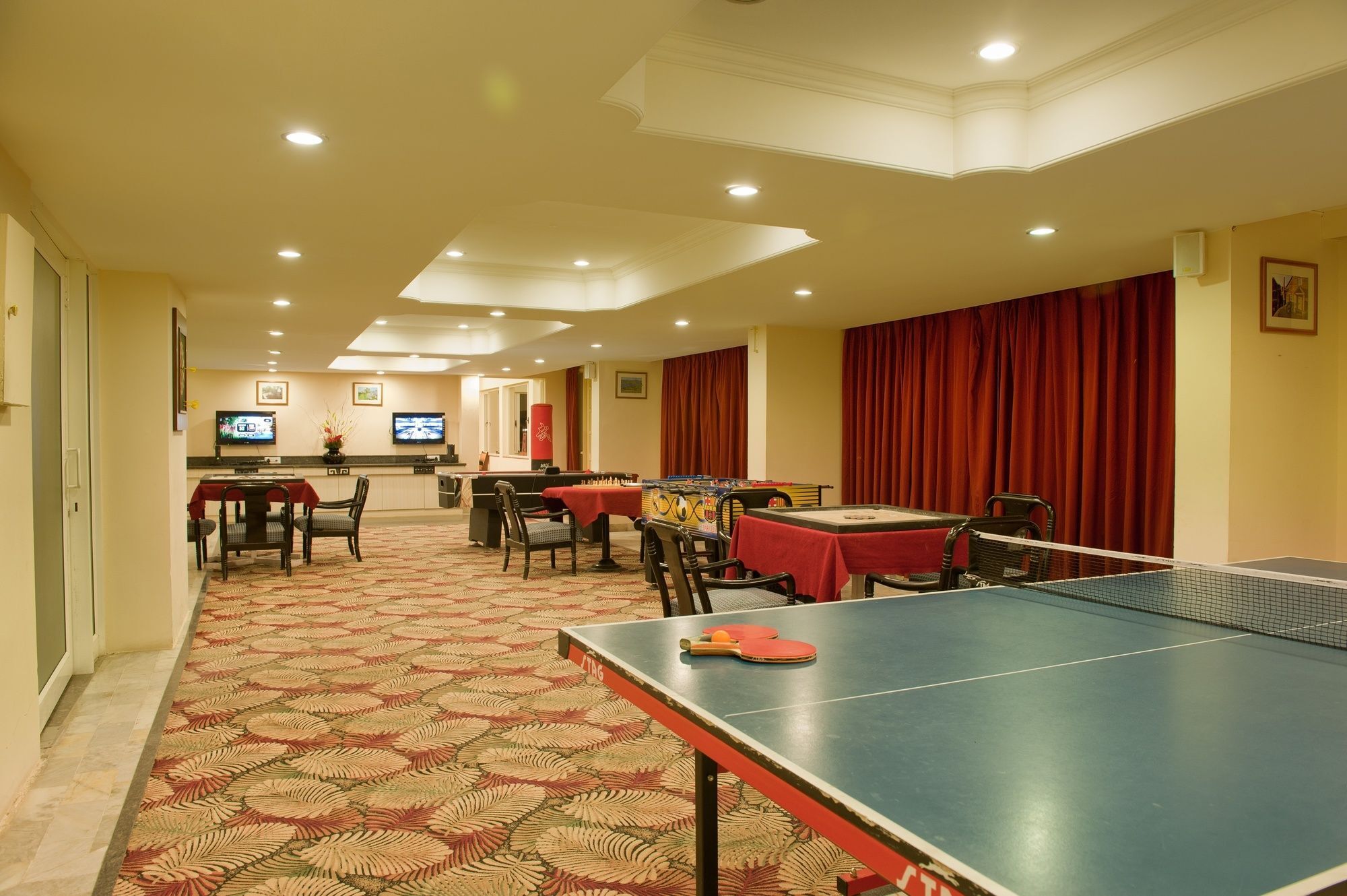 Royal Orchid Fort Resort Mussoorie Esterno foto